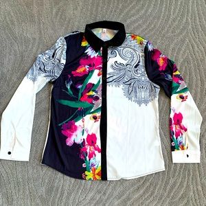 Women’s button down long sleeve dressy shirt